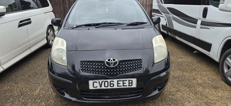 Toyota Yaris 1.2 Petrol Automatic Cheap runner - Image 2 of 4