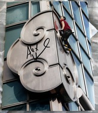 Alex Honnold Signed 8x10 Photo Taipei 101 Skyscraper Climb With Proof Free Solo