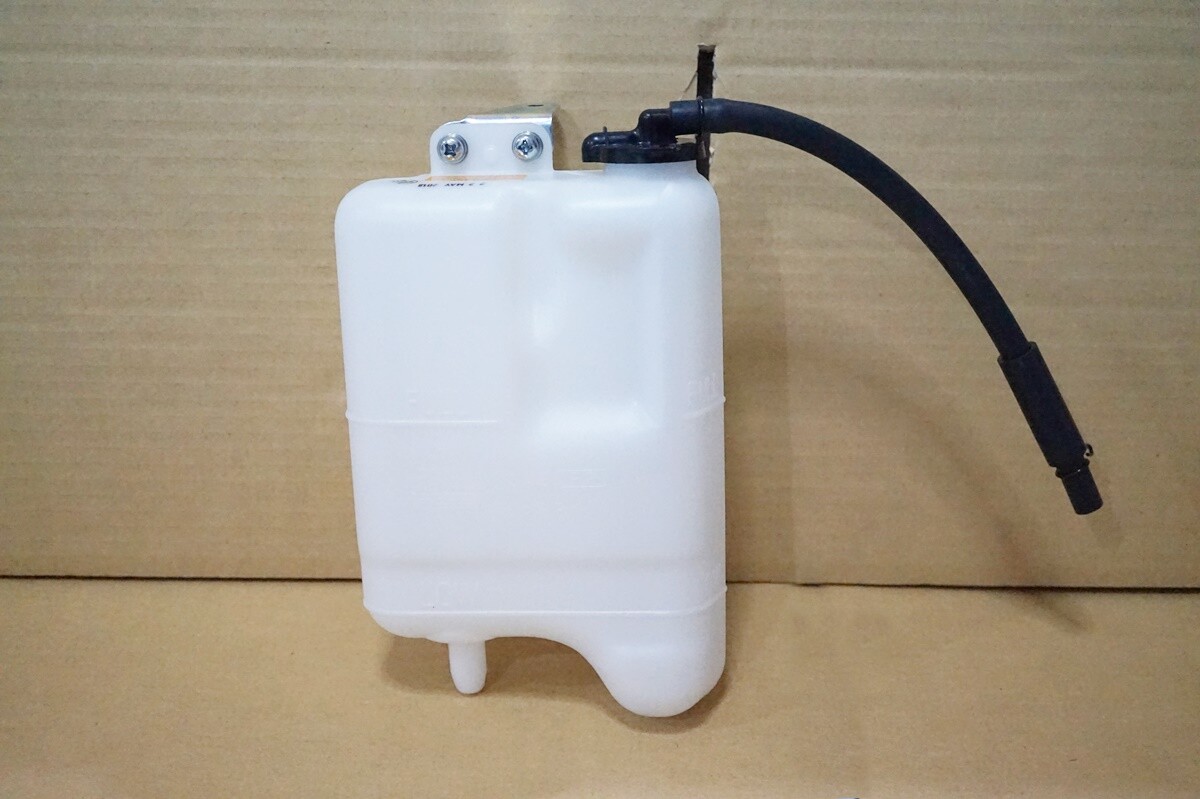 TOYOTA HILUX MIGHTY X 1989-1995 GENUINE REVERSE TANK LB8#90
