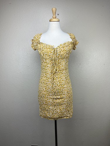 OOTD Fash Women Yellow Floral Casual Dress Size Large L Mini Dress Cap Sleeve