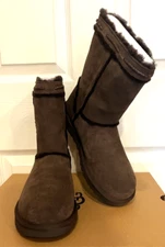 NIB UGG CLASSIC SHORT BRAID SHEARLING  BROWN SHEEPSKIN WOMEN'S BOOTS SIZE 8