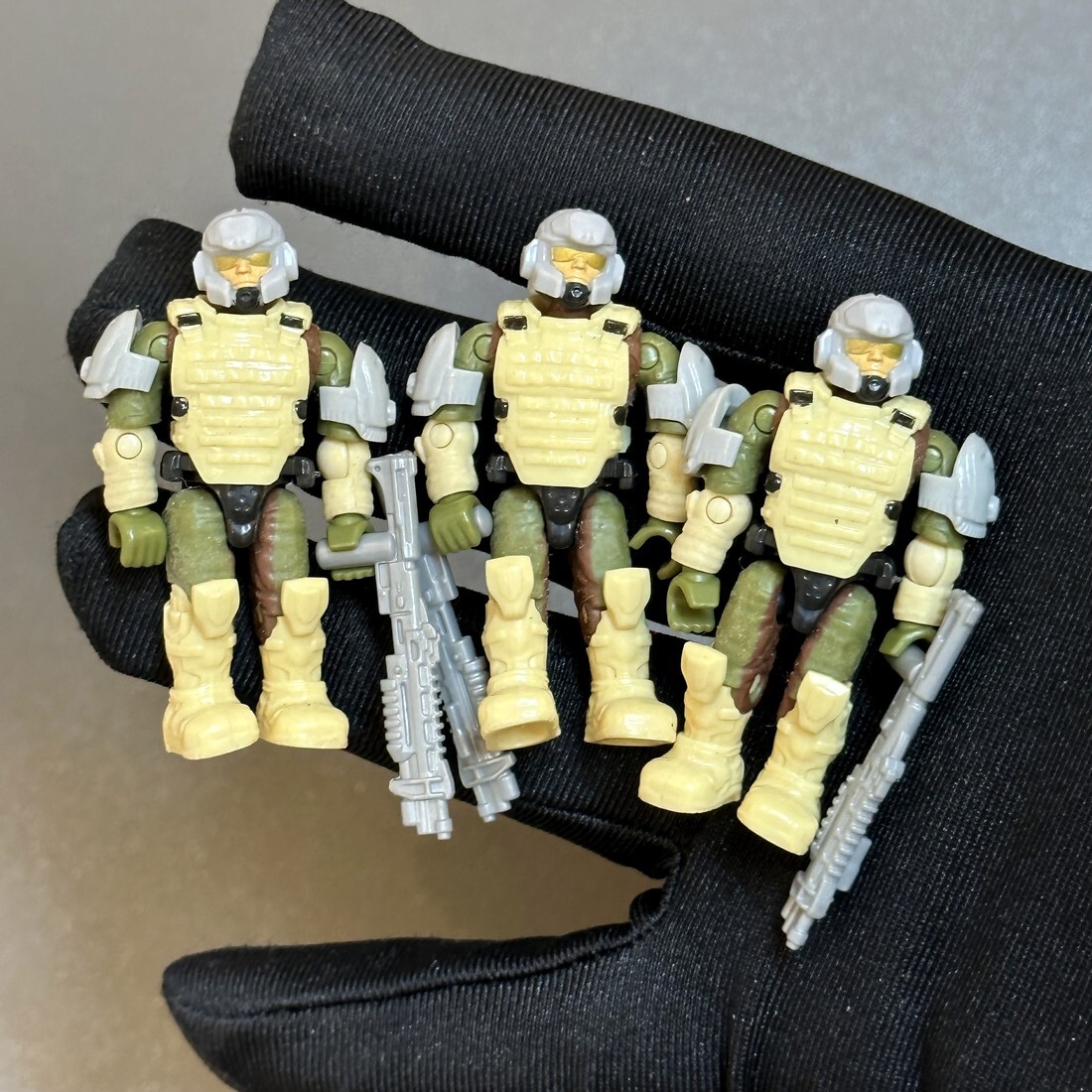 HALO MEGA BLOKS COVENANT WHITE ELITE COMMANDO MINI FIGURE 97110 SPECTRE AMBUSH e