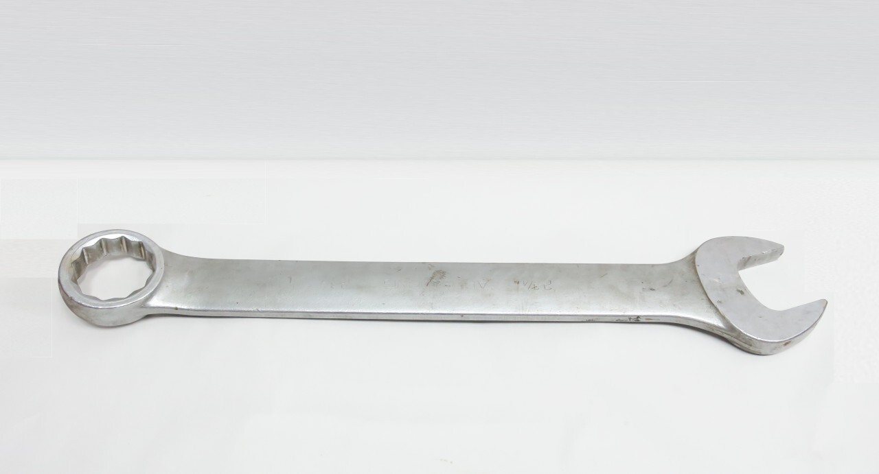 Armstrong 25-288 Combination Wrench 2-3/4in