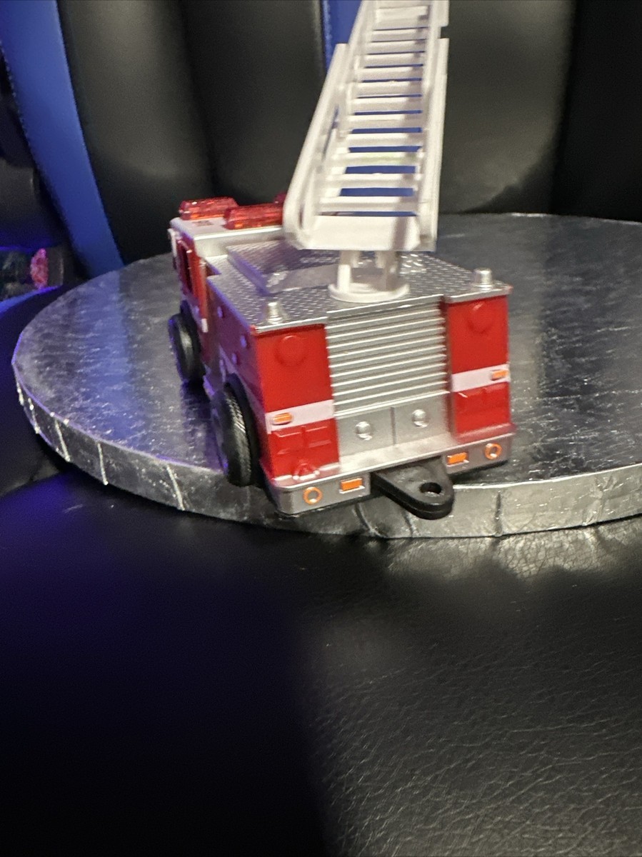 Sunny Days Entertainment Maxx Action 6” Fire Truck – Lights