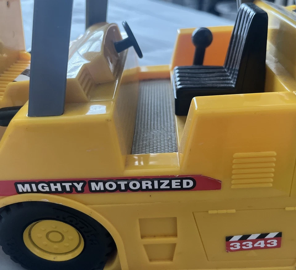 Carretilla elevadora motorizada Hasbro Tonka 3343 Mighty de segunda mano ¡probada! C2 Foto 2 de 4
