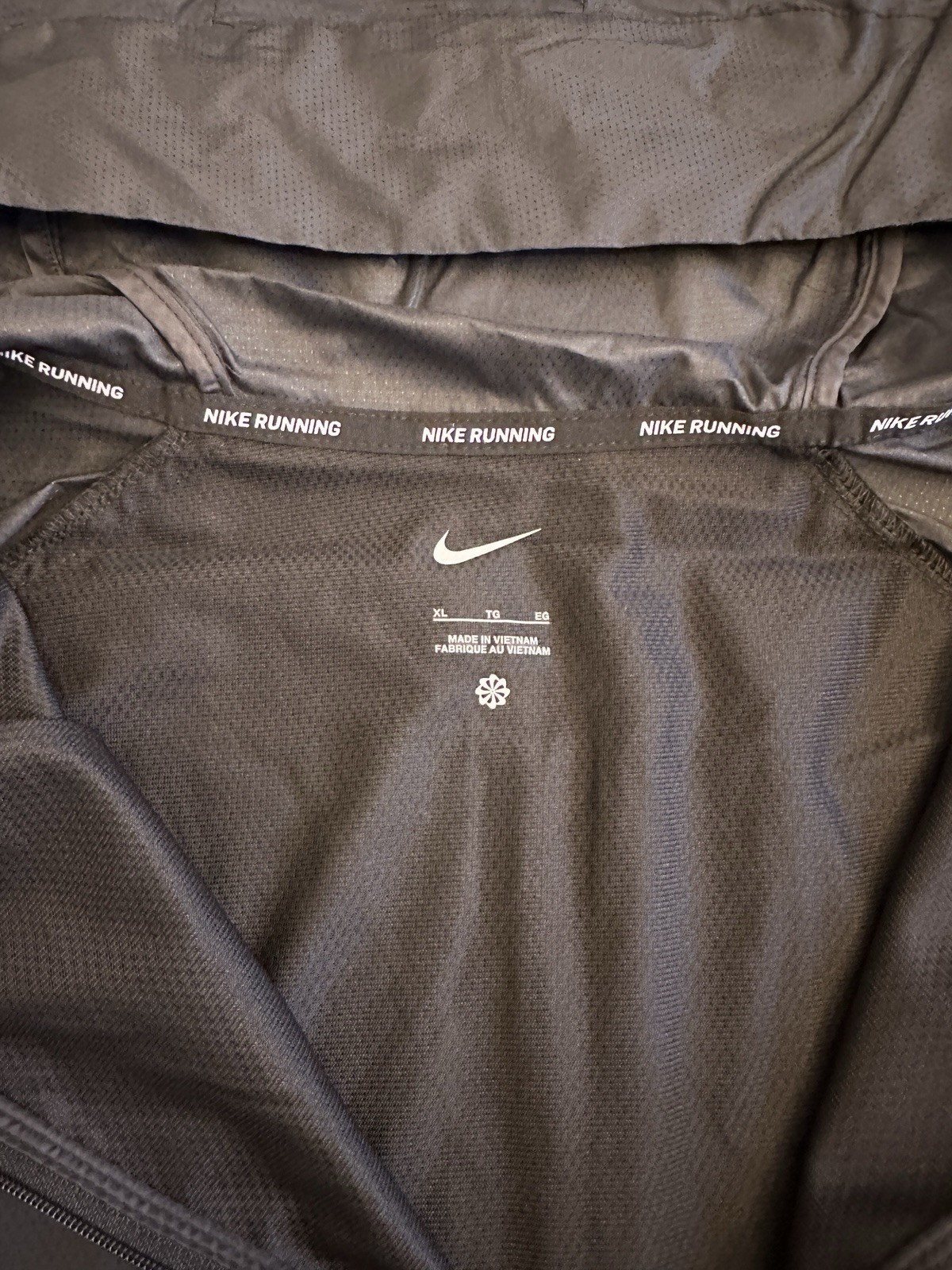 Nike Chicago Marathon 2024 Impossibly Light Windrunner Finisher Jacket  XL Rare image 5