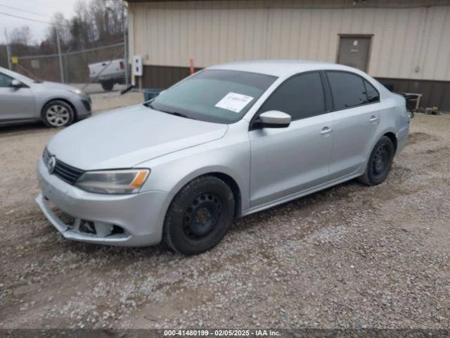 Conjunto de luz trasera derecha usado se adapta a: Volkswagen Jetta Sdn 2014 exc. barrio ciudad Foto 3 de 4