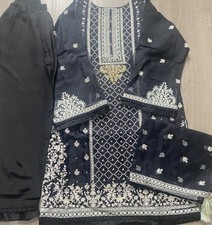 Pakistani Women Dresses