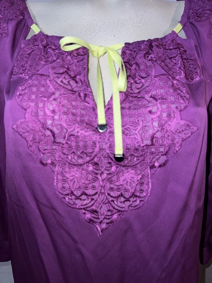 Blusa Pullover Elie Tahari Top Talla M Púrpura Lima Seda Bordada Manga 3/4 Foto 3 de 4
