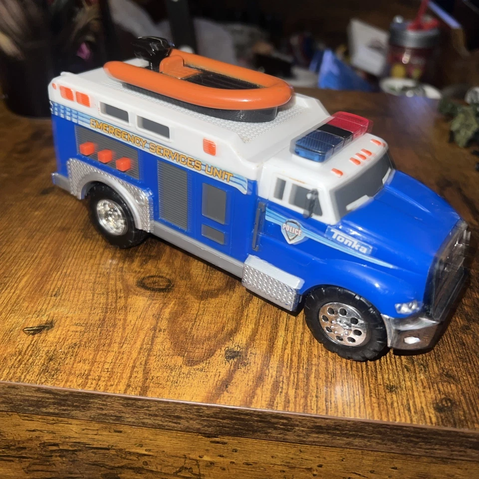 2010 Hasbro Funrise Tonka Emergency Servings Toy Vehicle Lights & Sounds Works - Image 3 of 4