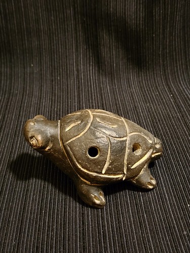 Vintage Folk Wind Instrument, Inca Mayan Aztec Style Clay Flute, Turtle Ocarina - Picture 3 of 8