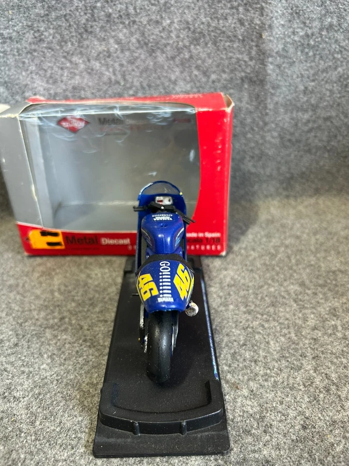 YAMAHA M1 N 46 VALENTINO ROSSI The Doctor scala 1/18 GUILOY MOTOCICLETTA METALLO - Immagine 4 di 4