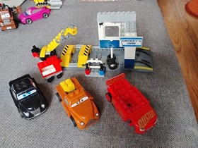 4 LEGO   Disney Cars sets Smokey&rsquo;s Garage 10743 Mater's spy zone 8424 9479 9478