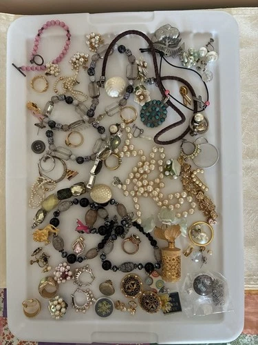 Vintage To Modern Costume Jewelry Lot 1.1 Lb. Estate Find Wearable Craft Destash