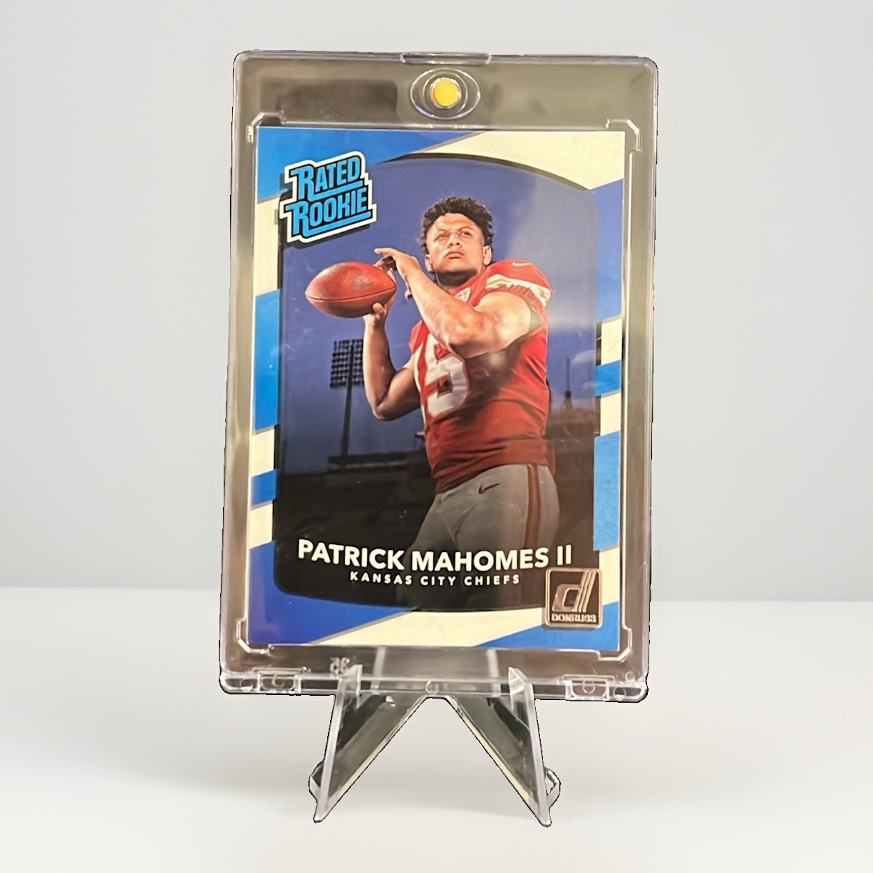 2017 Panini Donruss - Rated Rookie Patrick Mahomes II #327 (RC) view 1