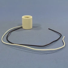 Leviton Unglazed Porcelain Light Socket Lamp Holder Medium 660W Bulk 70035-15