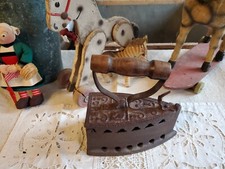 FER A REPASSER ANCIEN - A BRAISES - ART POPULAIRE -