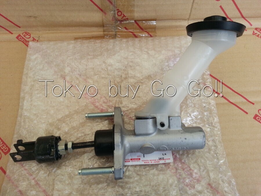 0Lexus IS300 Left-Hand Drive Clutch Master Cylinder NEW Genuine