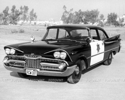 Dodge coronet police pursuit