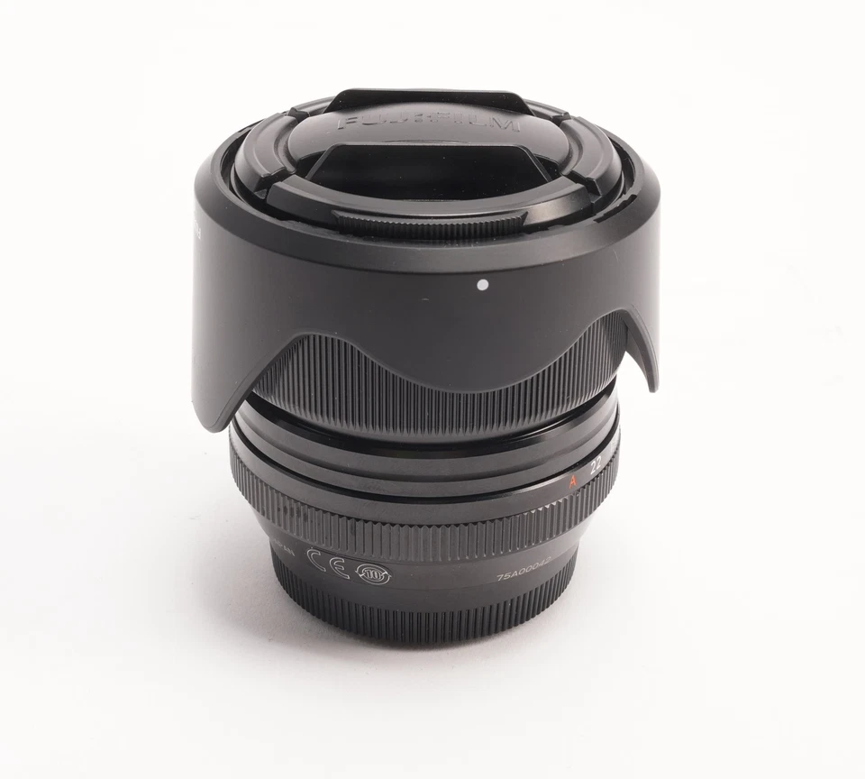 Fujifilm XF 14mm f/2.8 R Ultra Wide-Angle Lens - Image 2 of 4