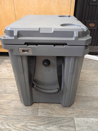 ROAM Adventure 20 Quart Rugged Drink Tank Cooler - Picture 5 of 5