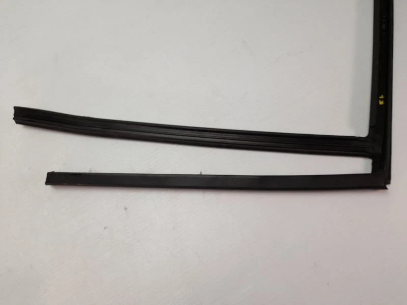 2005 BMW 330xi 330i 325xi 325i E46 Sedan Rear Left Door Window Guide OEM - Image 3 of 4