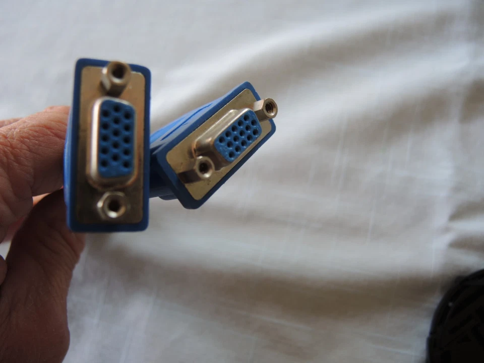 MOLEX Dell HP DP/N 0G9438 VIDEO CARD SPLITTER CABLE DMS-59 TO DUAL VGA CABLE - Image 3 of 4