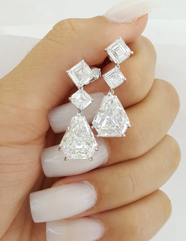 Pendientes colgantes de diamantes talla escudo y Asscher Bvlgari Bulgari 13,97 quilates con precio fijo $1 mil Foto 4 de 4