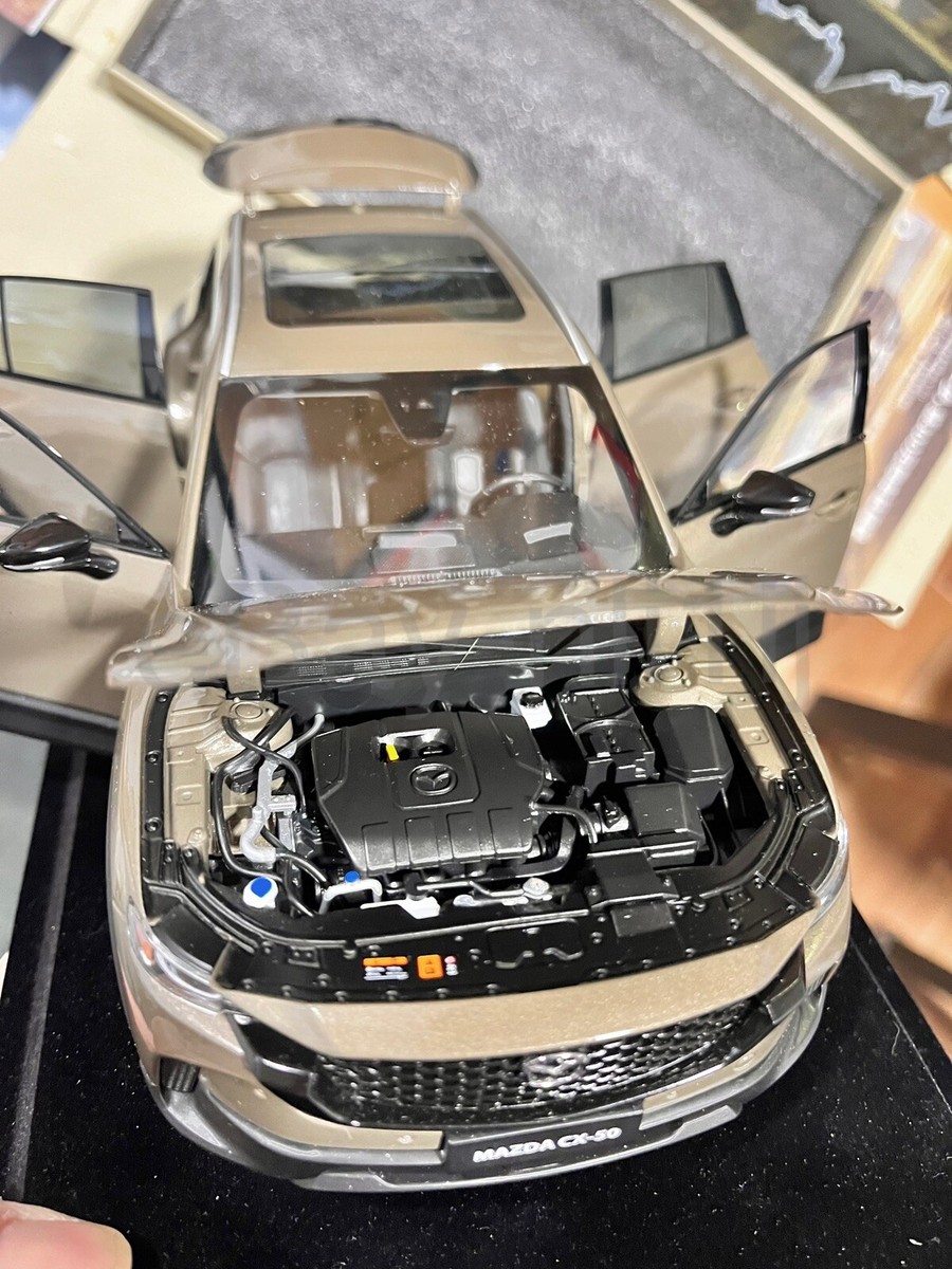 1:18 Scale 2022~2025 Mazda CX-50 Zircon Sand Metallic