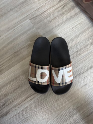 Burberyy Furley "Love" Limied Edition Vintage Check Side Sandal Size 41 - Picture 2 of 7