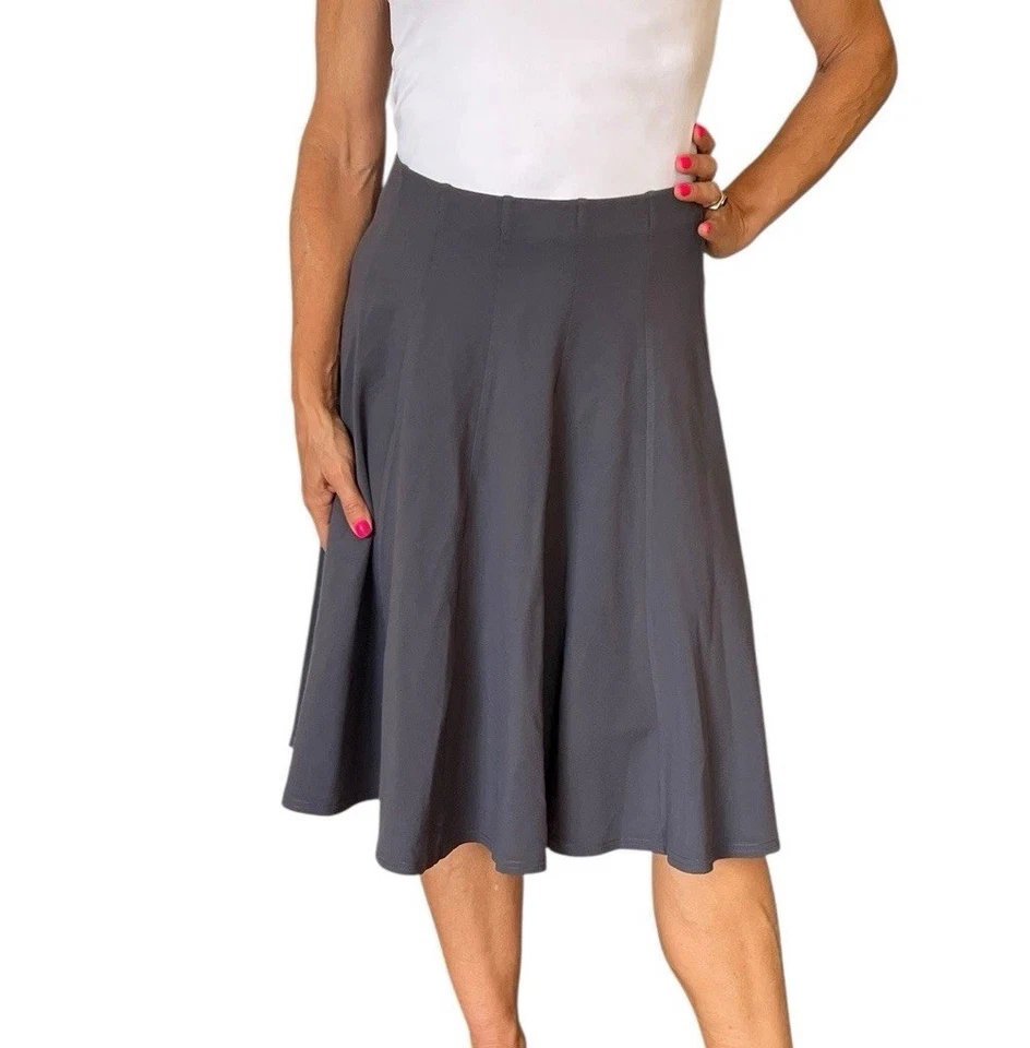 FALDA ACAMPANADA MUJER HARD TAIL FOREVER GRIS PULL ON CINTURA ELÁSTICA PEQUEÑA Foto 3 de 4