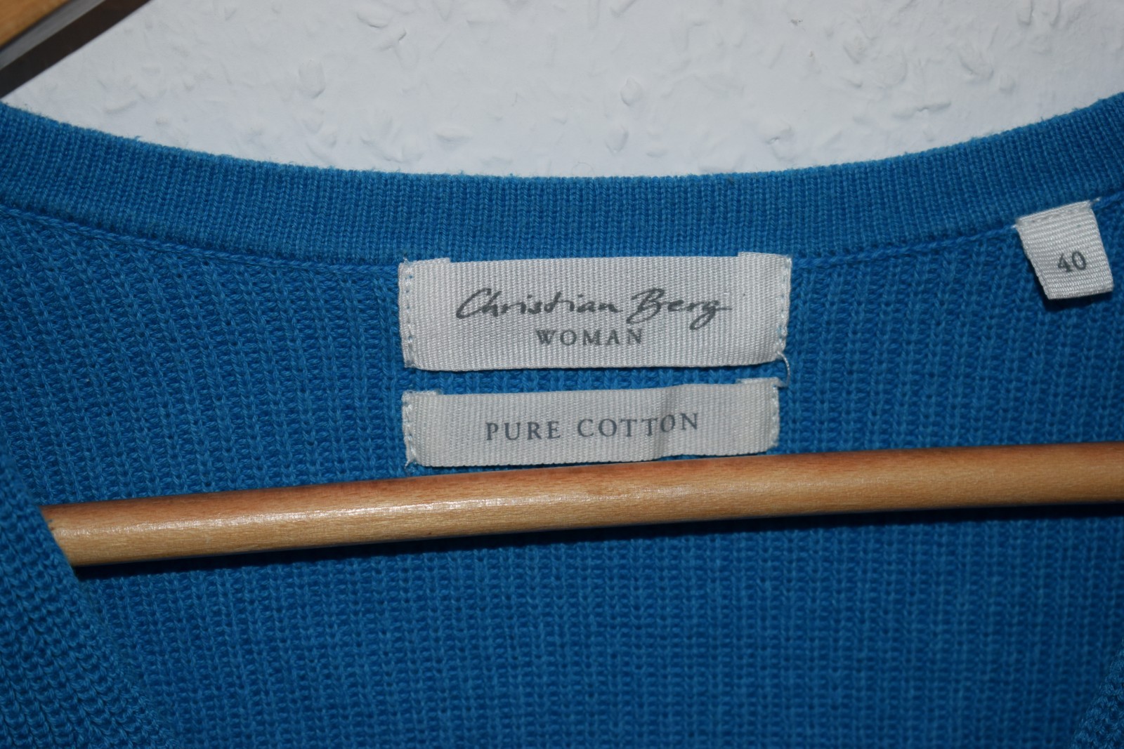 Christian Berg Woman Pure Cotton V-Neck Ribbed Sweater - Blue, Size 40 image 5