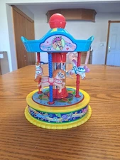 Redbox Toys Wind-Up Merry Go Round Carousel "Its a Small World" Works Great 1991