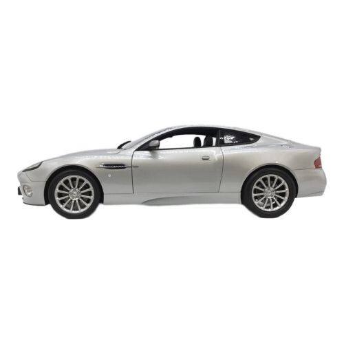 京商 - (新品)アストンマーチン V12 VANQUISH 007 Silver 京商 ミニカー | 販売終了: KYOSHO 1/12 ASTON MARTIN V12