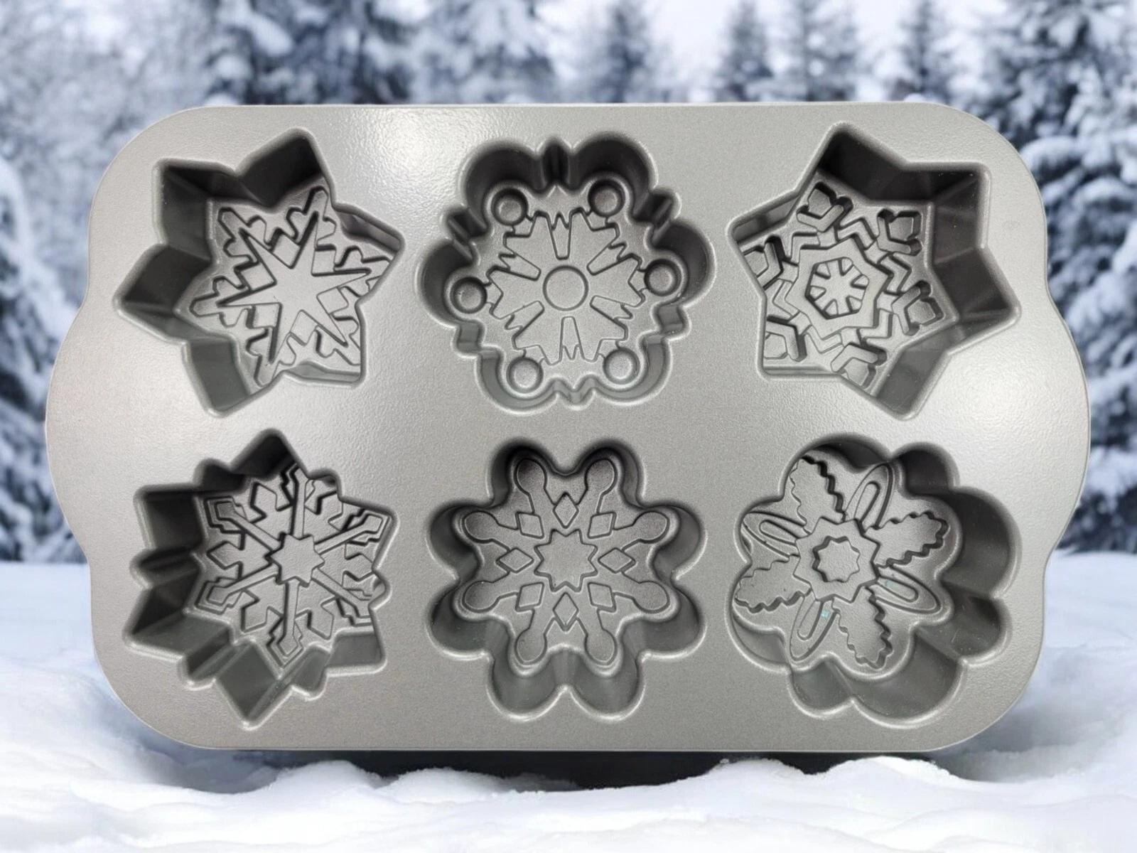 Nordic Ware Snowflake Cakelet Pan 6 Cups 6 Unique Designs Non-Stick Frozen
