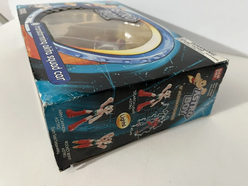 Figura de acción ASTRO BOY DELTA & AKITA SQUAD CAR Bandai 2004 Foto 3 de 4