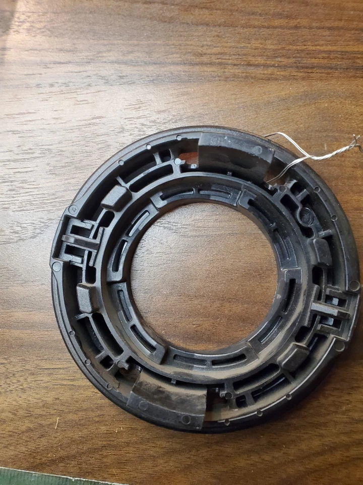 NOS OEM STIHL STRING/WEED TRIMMER AUTO SPOOL TOP HALF PT# 4002 713 9701 --UN1 - Image 4 of 4