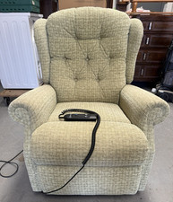 Celebrity Woburn Dual Motor Electric Riser Recliner Mobility Chair Green Fabric.