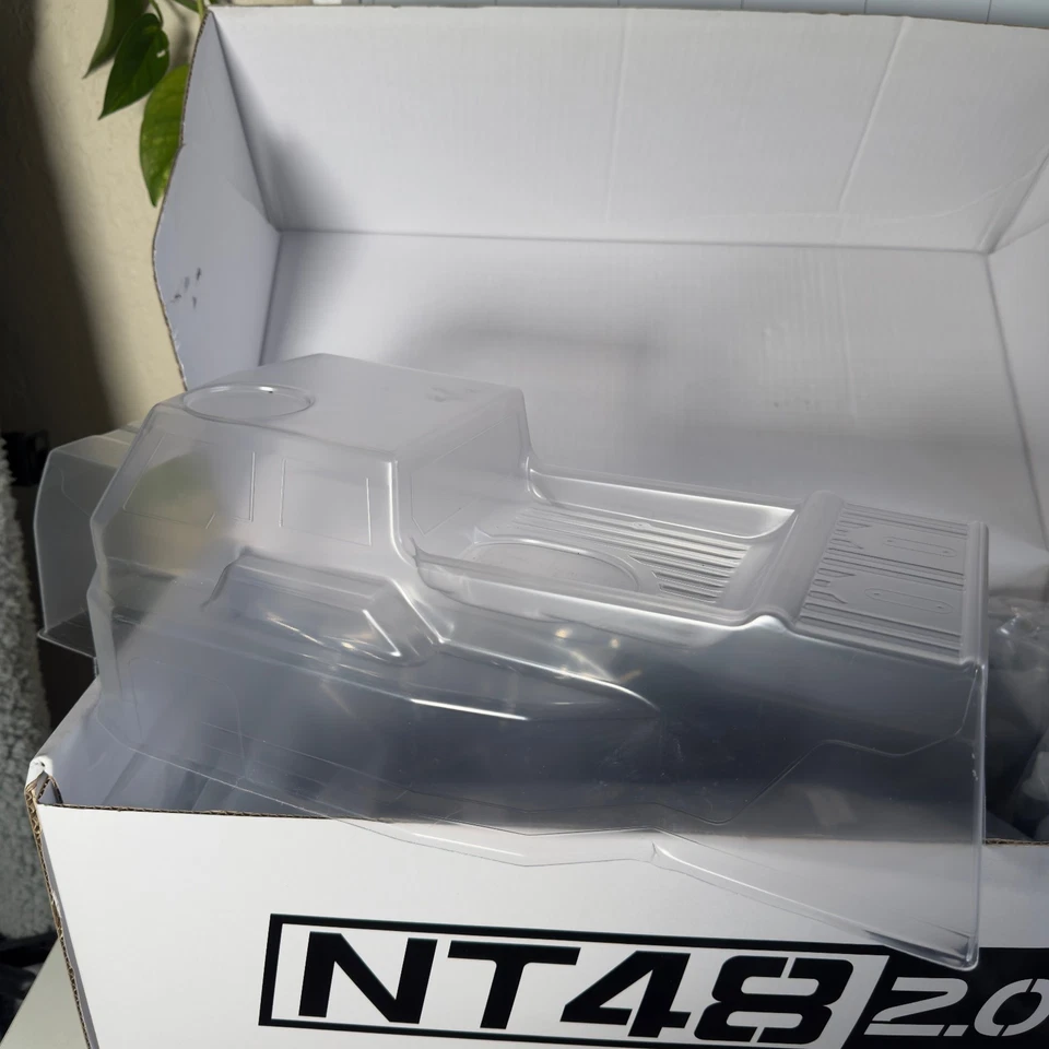 Tekno RC NT48 2.0 1/8 4WD Off-Road Competition Nitro Truggy Kit TKR9400 - Image 4 of 4