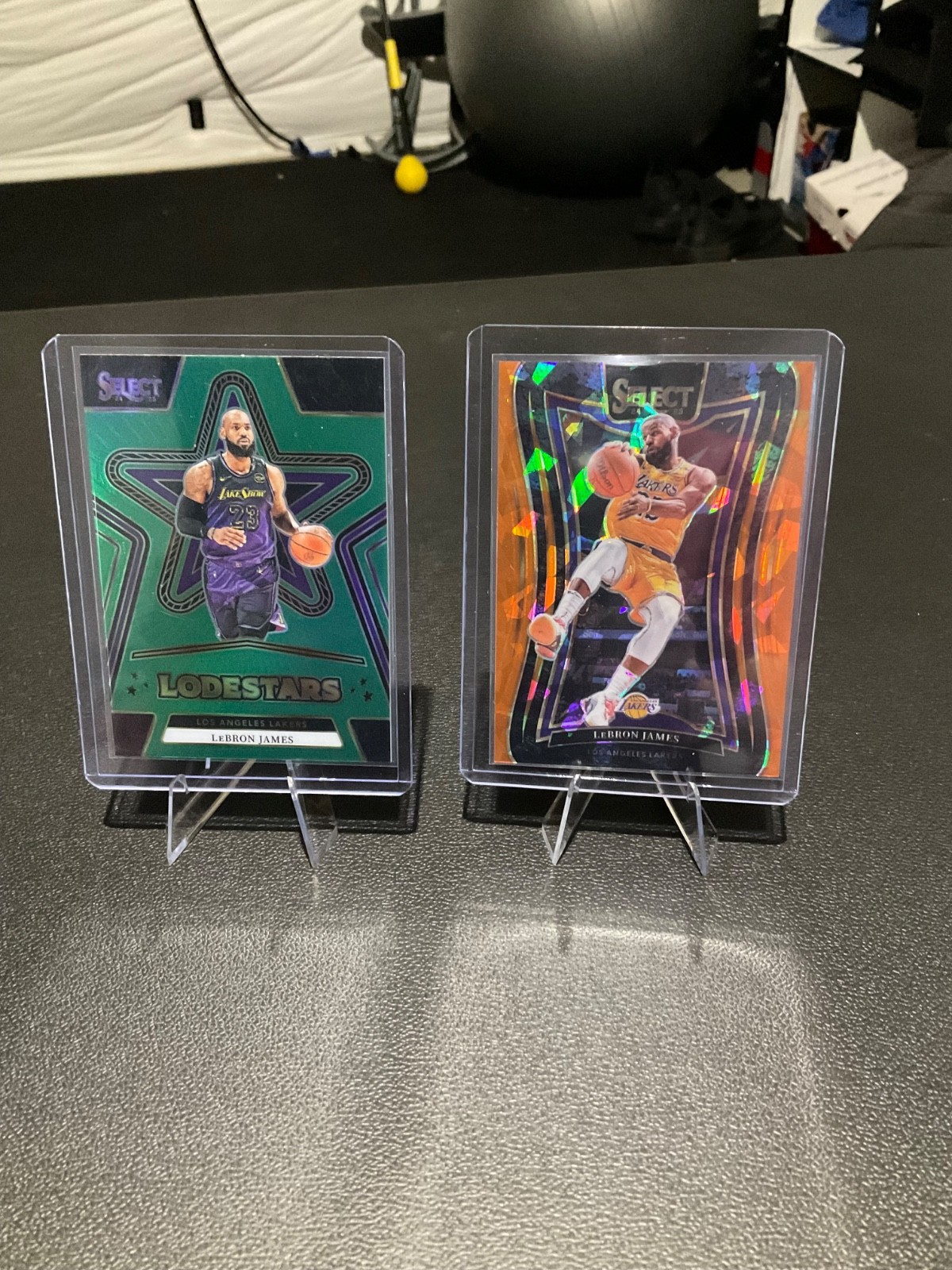 LeBron James 2024-25 Panini select Mezzanine orange cracked ice 241/275 + 1.