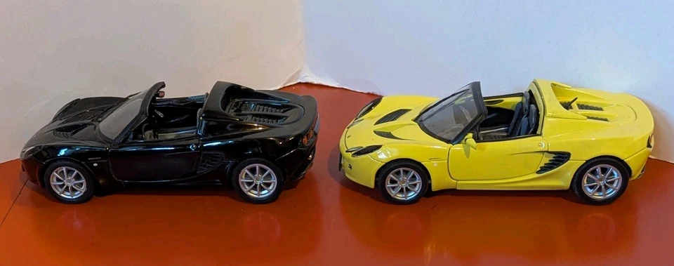 Lote de 2 coches diecast Welly 2003 LOTUS ELISE 111s negro y amarillo escala 1:24 Foto 2 de 4