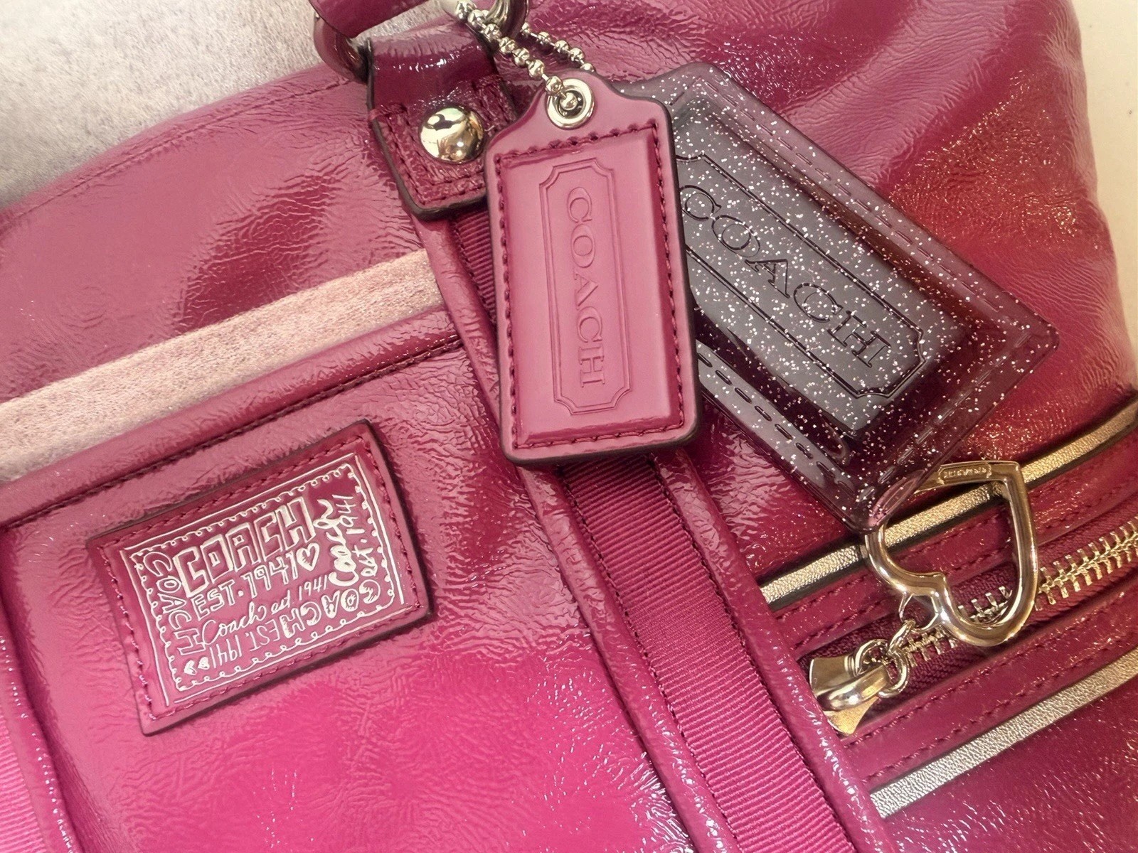 Rare NWT Coach F20047 Berry Patent Leather Daisy Liquid Gloss Pocket Tote Y2K image 5