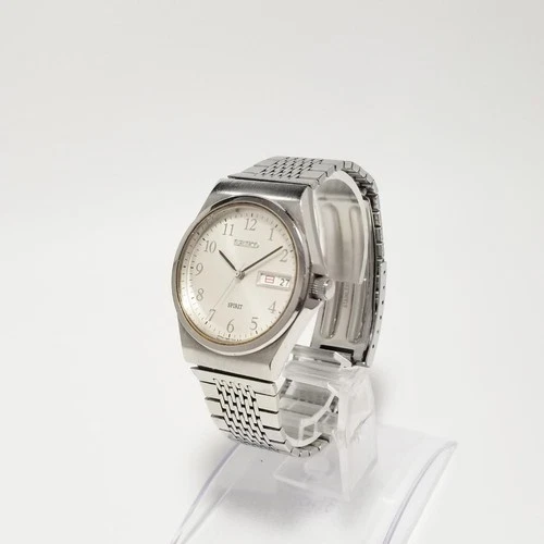 SEIKO SPIRIT 7N93-7000 Quartz Day Date Watch Silver Dial Battery Replaced - Picture 2 of 3
