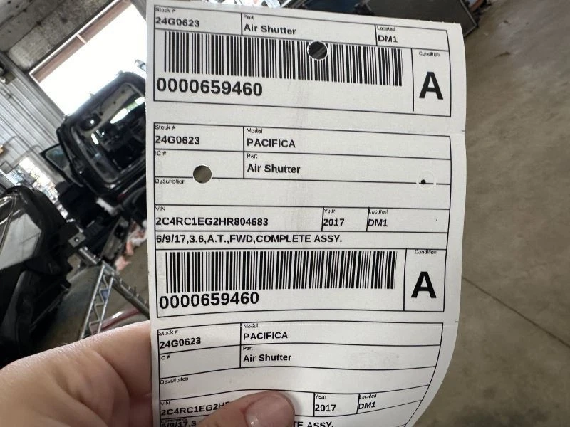 PACIFICA 2017 Air Shutter 1872896 Foto 3 de 3