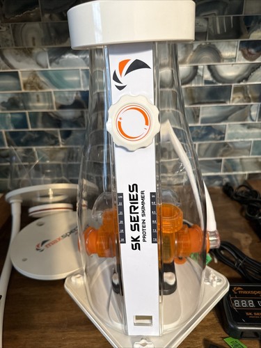 Maxspect Jump SK400 Protein Skimmer - Picture 4 of 13