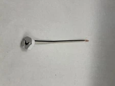 Leviton G13 NNB 395-W Medium Base Bi Pin Standard Lamp holder See Pics #F3