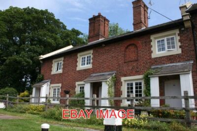 PHOTO  TYRLEY TOP LOCK COTTAGES JUST SSE OF MARKET DRAYTON ON THE SHROPSHIRE UNI
