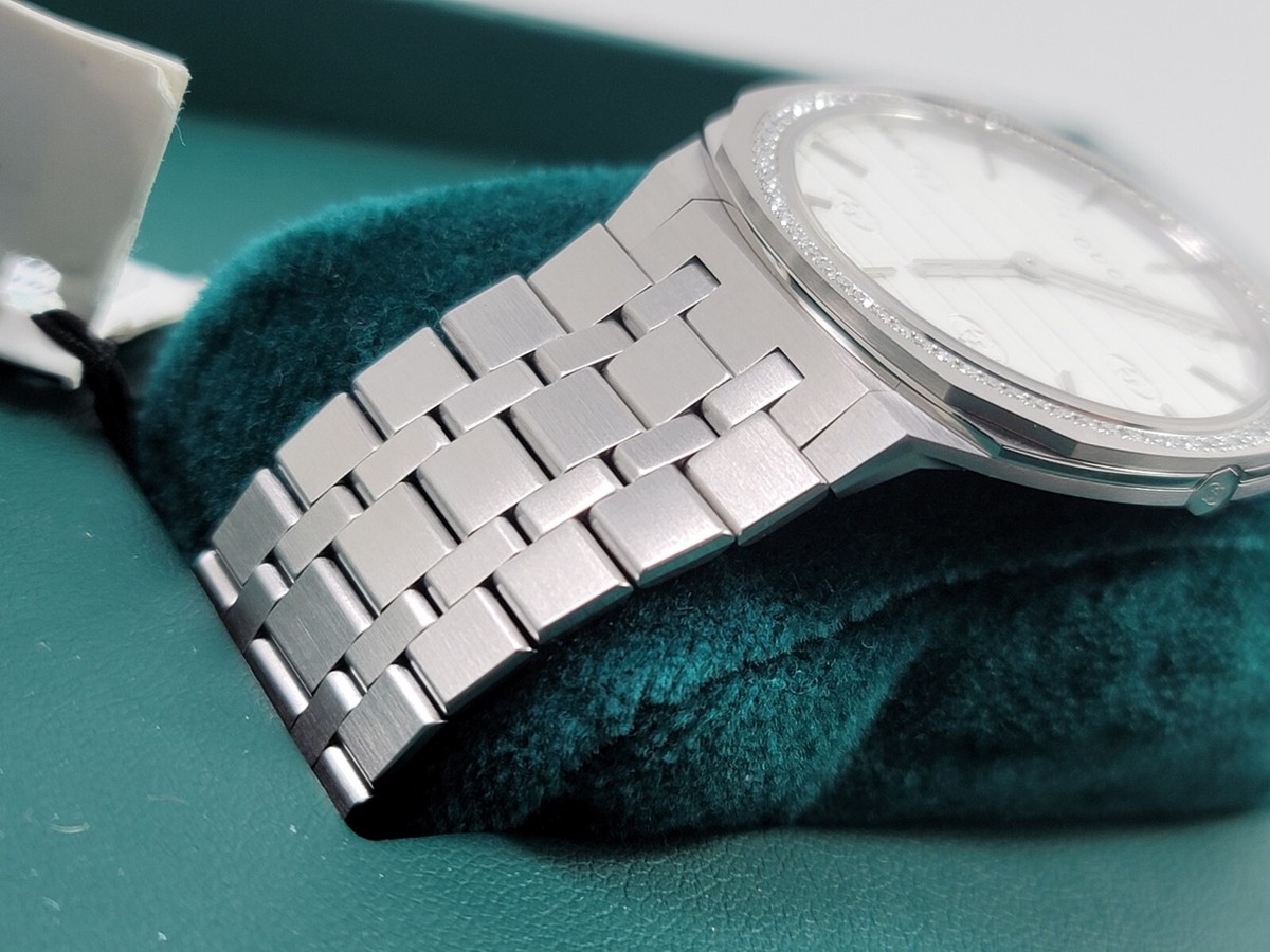 Gucci 25H Diamond SWISS Quartz Ultra Thin Stainless Steel