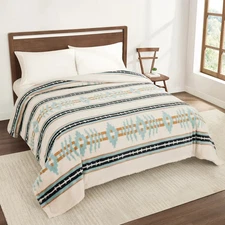 Pendleton Faux Fur Luxe Blanket, Ultra soft - Trail Ridge - Queen size -New