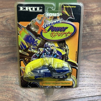 Ertl X-Treme Power Sports Polaris Super Blue Snowmobile 1:32 Die Cast 2000 NIP